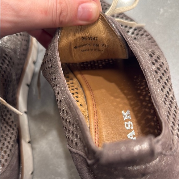 Trask Brown Perforated Sneakers with Lace-Up Design - Picture 6 of 7